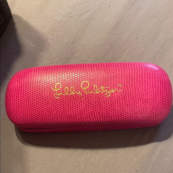 Lilly Pulitzer Vibrant Pink Eyeglass Case - Picture 1 of 4